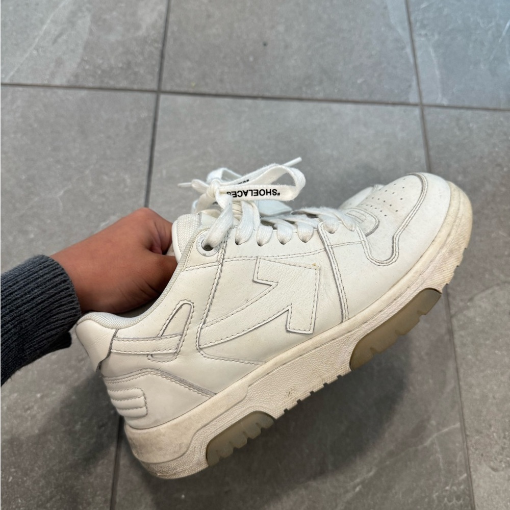 Off White Low-Top Sneakers